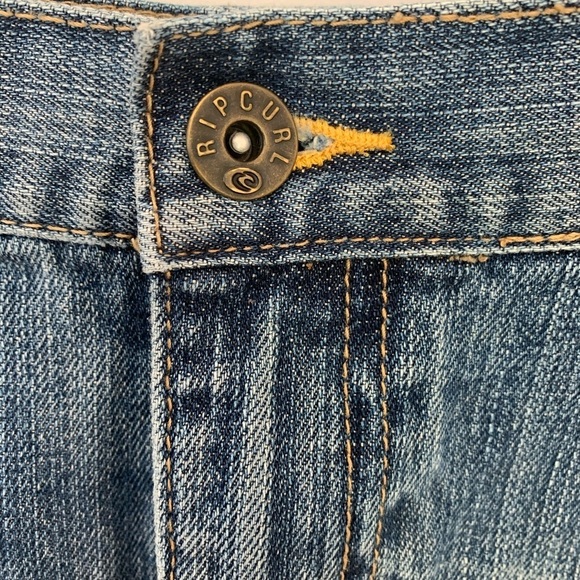 RIP CURL DISTRESSED DENIM SKIRT SIZE 5 - Picture 7 of 9
